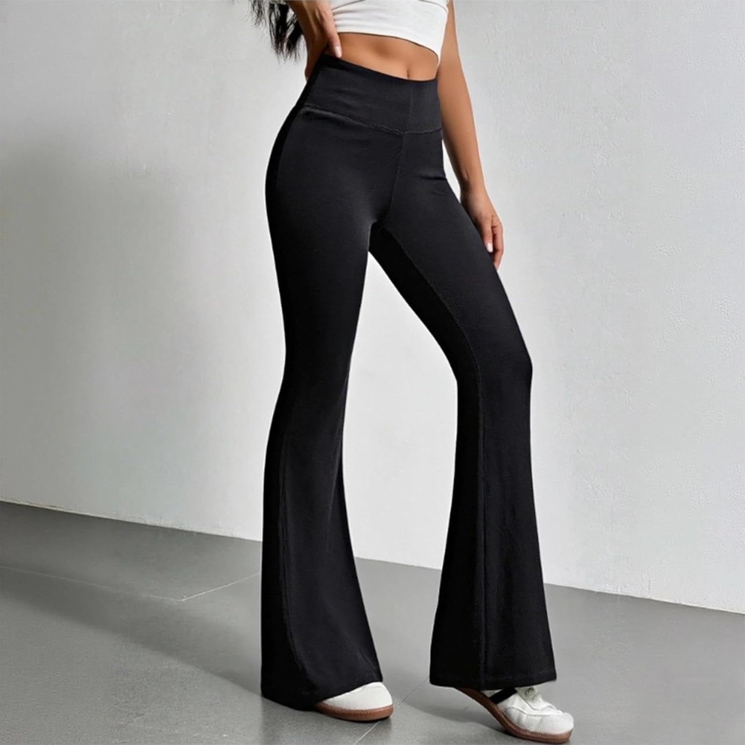 Pantaloni da donna a vita alta, leggermente svasati, elasticizzati e traspiranti