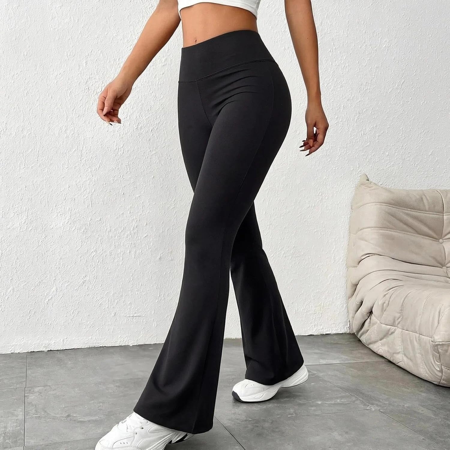 Pantaloni da donna a vita alta, leggermente svasati, elasticizzati e traspiranti
