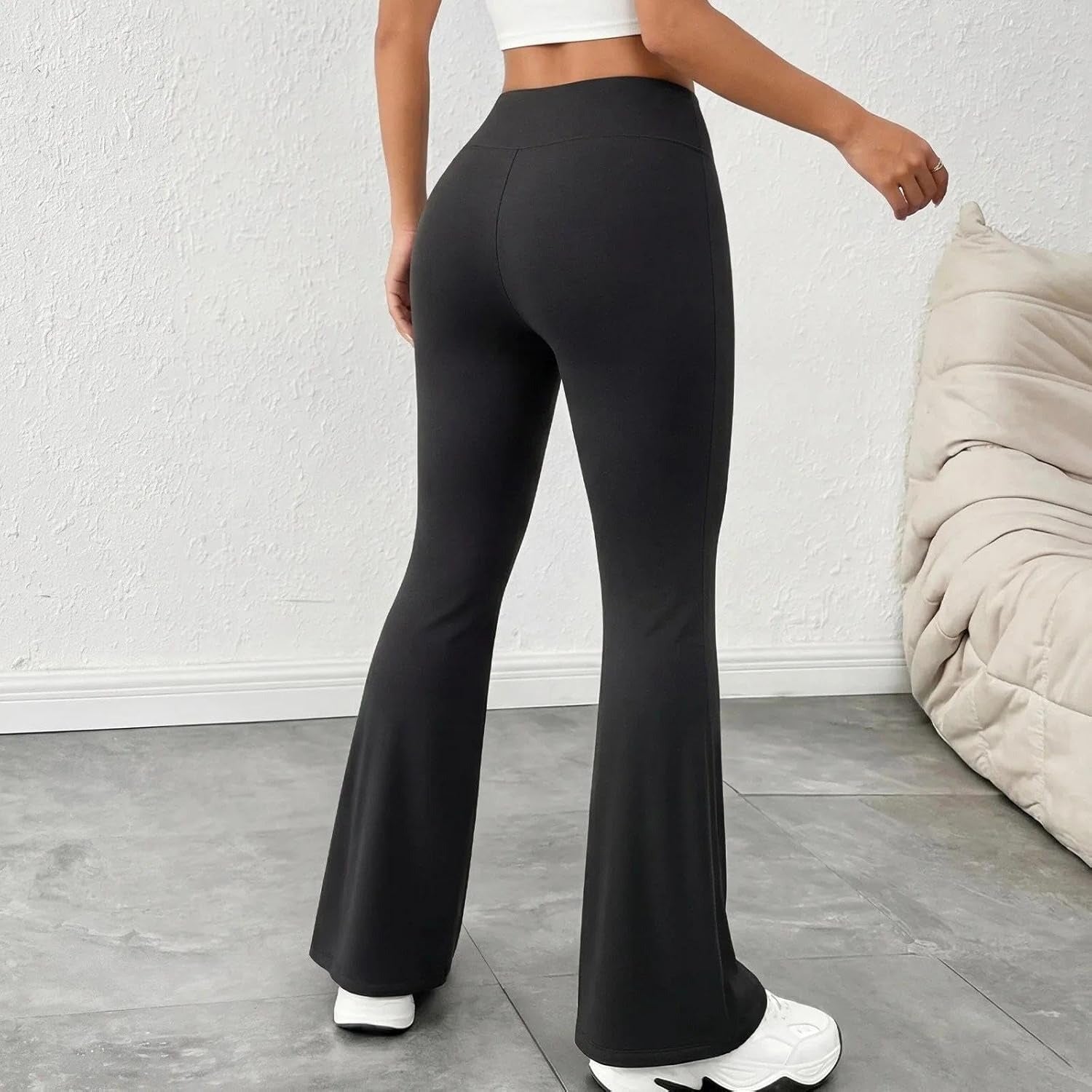 Pantaloni da donna a vita alta, leggermente svasati, elasticizzati e traspiranti